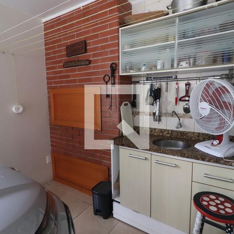 Casa à venda com 204m², 4 quartos e 2 vagasgaragem e churrasqueira