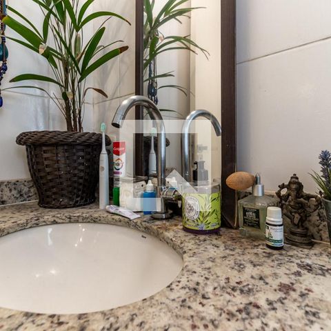 Studio para alugar com 30m², 1 quarto e 1 vaga Studio para alugar com 30m², 1 quarto e 1 vagaBanheiro