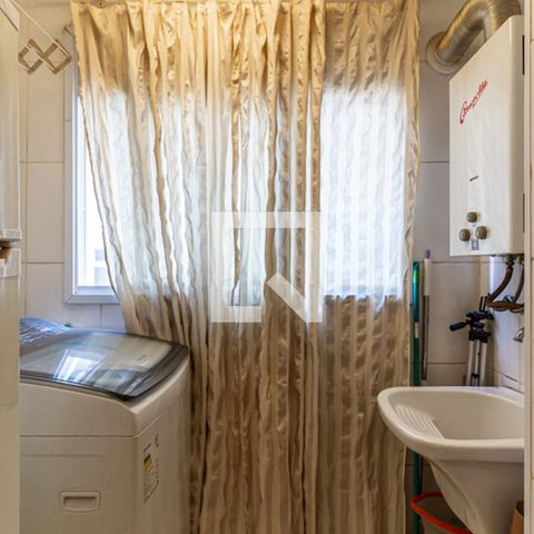 Studio para alugar com 30m², 1 quarto e 1 vaga Studio para alugar com 30m², 1 quarto e 1 vagaÁrea de Serviço