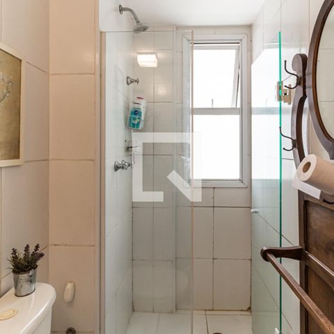 Studio para alugar com 30m², 1 quarto e 1 vaga Studio para alugar com 30m², 1 quarto e 1 vagaBanheiro