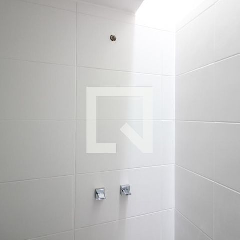 Casa de condomínio à venda com 225m², 3 quartos e 2 vagas Casa de condomínio à venda com 225m², 3 quartos e 2 vagasBanheiro