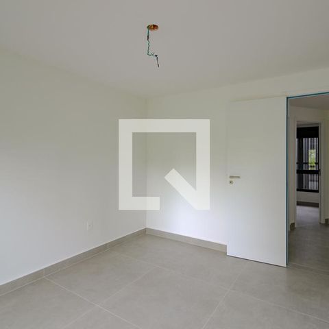 Casa de condomínio à venda com 225m², 3 quartos e 2 vagas Casa de condomínio à venda com 225m², 3 quartos e 2 vagasSuíte