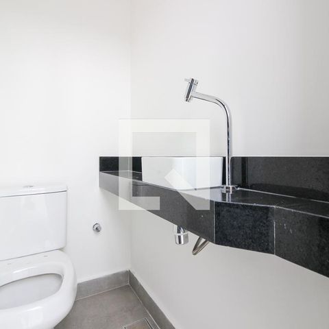 Casa de condomínio à venda com 225m², 3 quartos e 2 vagas Casa de condomínio à venda com 225m², 3 quartos e 2 vagasLavado do Terraço
