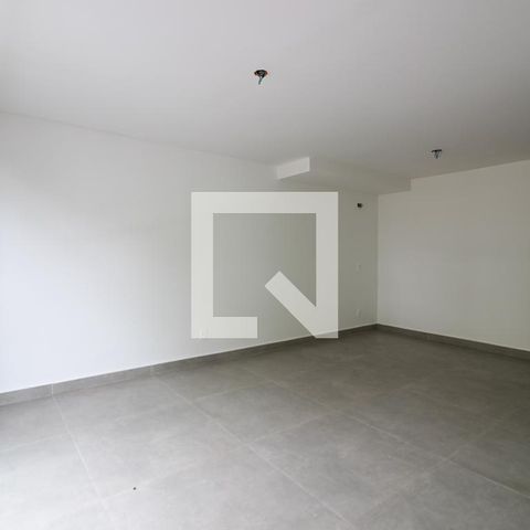 Casa de condomínio à venda com 225m², 3 quartos e 2 vagas Casa de condomínio à venda com 225m², 3 quartos e 2 vagasSala