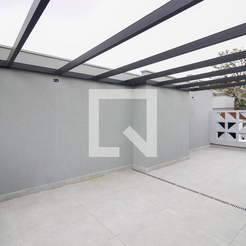 Casa de condomínio à venda com 225m², 3 quartos e 2 vagas Casa de condomínio à venda com 225m², 3 quartos e 2 vagasTerraço
