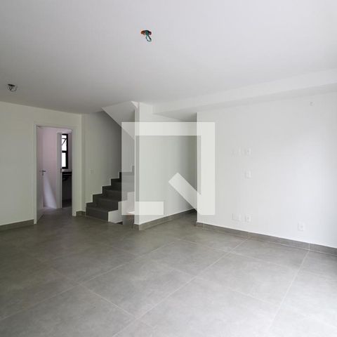 Casa de condomínio à venda com 225m², 3 quartos e 2 vagas Casa de condomínio à venda com 225m², 3 quartos e 2 vagasSala