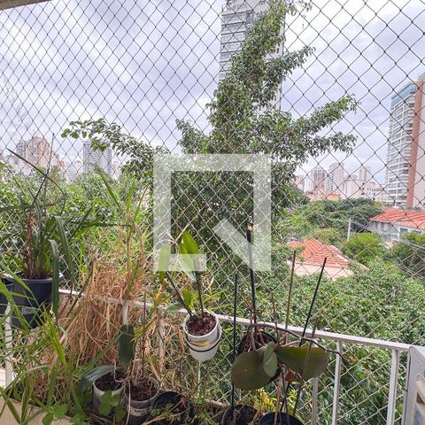 Apartamento à venda com 96m², 3 quartos e 1 vaga Apartamento à venda com 96m², 3 quartos e 1 vagaSacada/Sala