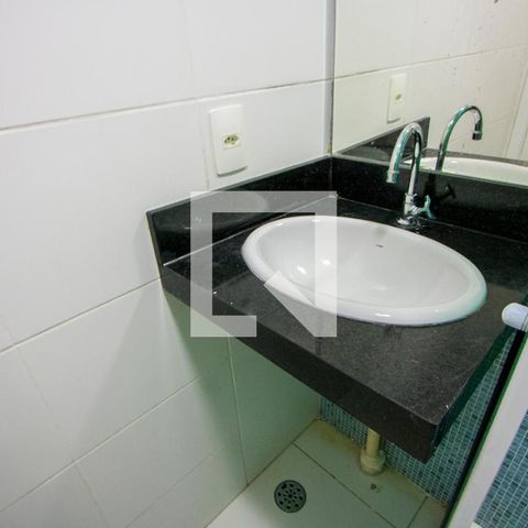 Apartamento à venda com 35m², 2 quartos e sem vaga Apartamento à venda com 35m², 2 quartos e sem vagaBanheiro