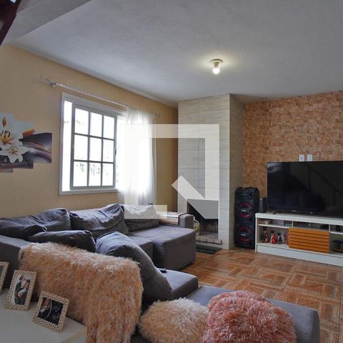 Casa à venda com 170m², 4 quartos e 2 vagasSala