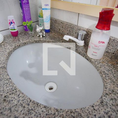 Casa à venda com 170m², 4 quartos e 2 vagasBanheiro Corredor