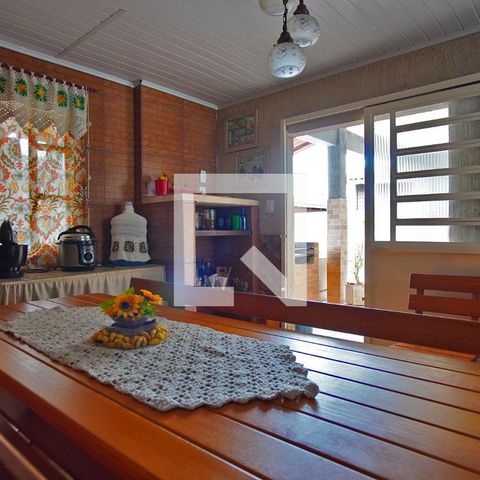 Casa à venda com 170m², 4 quartos e 2 vagasCozinha e Churrasqueira