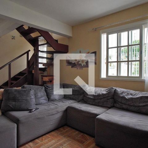 Casa à venda com 170m², 4 quartos e 2 vagasSala