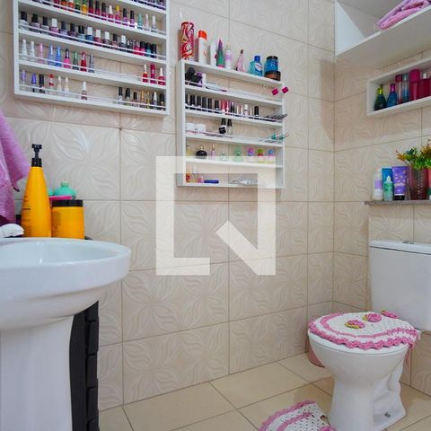 Casa à venda com 170m², 4 quartos e 2 vagasBanheiro da Suíte - Segundo Andar