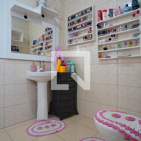 Casa à venda com 170m², 4 quartos e 2 vagasBanheiro da Suíte - Segundo Andar