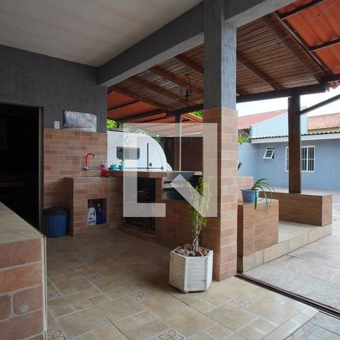 Casa à venda com 170m², 4 quartos e 2 vagasQuintal - Fundos
