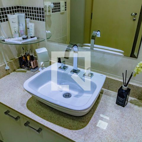 Casa à venda com 248m², 4 quartos e 2 vagas Casa à venda com 248m², 4 quartos e 2 vagasBanheiro Quarto 2