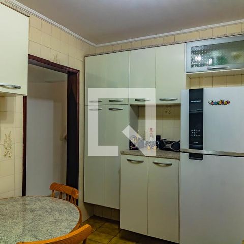 Casa à venda com 248m², 4 quartos e 2 vagas Casa à venda com 248m², 4 quartos e 2 vagasCozinha casa 2