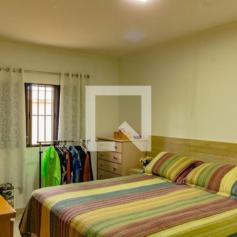 Casa à venda com 248m², 4 quartos e 2 vagas Casa à venda com 248m², 4 quartos e 2 vagasQuarto 2