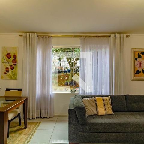 Casa à venda com 248m², 4 quartos e 2 vagas Casa à venda com 248m², 4 quartos e 2 vagasSala casa 2