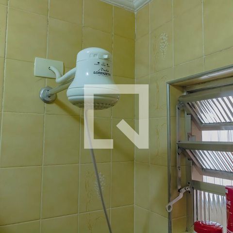 Casa à venda com 248m², 4 quartos e 2 vagas Casa à venda com 248m², 4 quartos e 2 vagasBanheiro casa 2