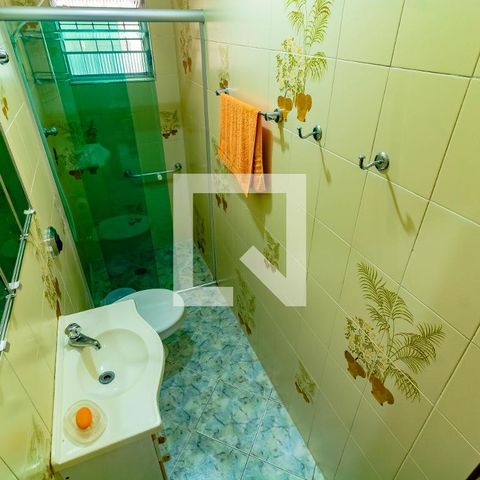 Casa à venda com 248m², 4 quartos e 2 vagas Casa à venda com 248m², 4 quartos e 2 vagasBanheiro
