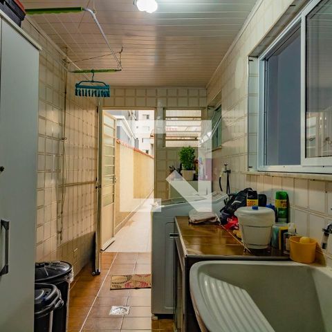 Casa à venda com 248m², 4 quartos e 2 vagas Casa à venda com 248m², 4 quartos e 2 vagasÁrea de Serviço