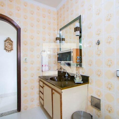 Casa para alugar com 278m², 3 quartos e 5 vagasBanheiro social 1