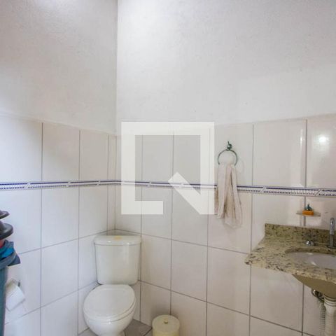 Casa para alugar com 278m², 3 quartos e 5 vagasBanheiro de serviço