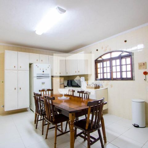 Casa para alugar com 278m², 3 quartos e 5 vagasCozinha