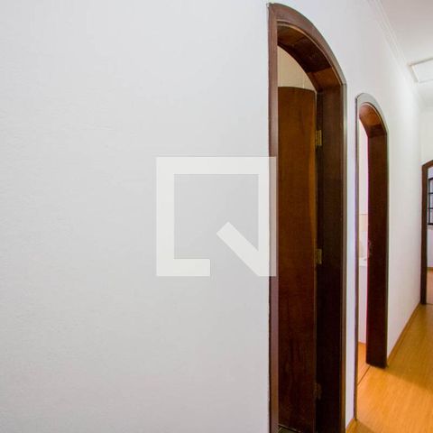 Casa para alugar com 278m², 3 quartos e 5 vagasCorredor
