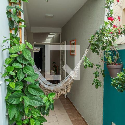 Casa à venda com 157m², 3 quartos e 2 vagas Casa à venda com 157m², 3 quartos e 2 vagasCorredor Externo