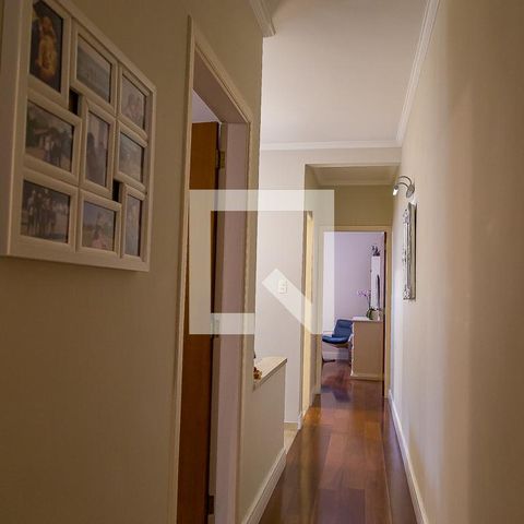 Casa à venda com 157m², 3 quartos e 2 vagas Casa à venda com 157m², 3 quartos e 2 vagasCorredor