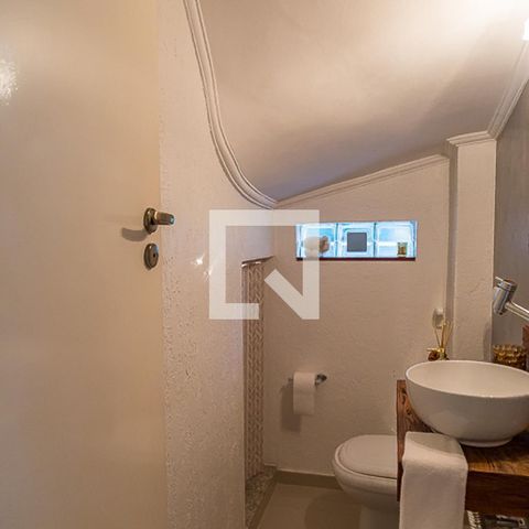 Casa à venda com 157m², 3 quartos e 2 vagas Casa à venda com 157m², 3 quartos e 2 vagasLavabo