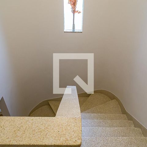 Casa à venda com 157m², 3 quartos e 2 vagas Casa à venda com 157m², 3 quartos e 2 vagasCorredor