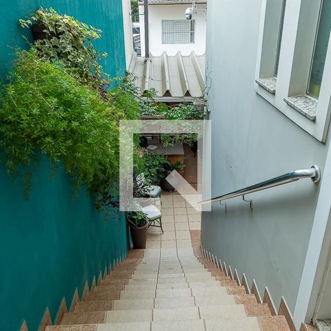 Casa à venda com 157m², 3 quartos e 2 vagas Casa à venda com 157m², 3 quartos e 2 vagasCorredor Externo