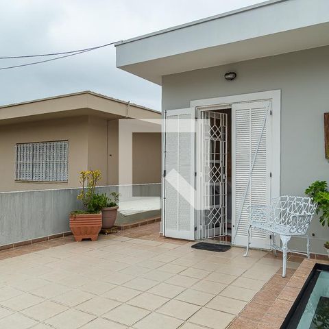 Casa à venda com 157m², 3 quartos e 2 vagas Casa à venda com 157m², 3 quartos e 2 vagasVaranda da Suíte