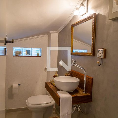 Casa à venda com 157m², 3 quartos e 2 vagas Casa à venda com 157m², 3 quartos e 2 vagasLavabo