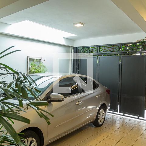 Casa à venda com 157m², 3 quartos e 2 vagas Casa à venda com 157m², 3 quartos e 2 vagasGaragem