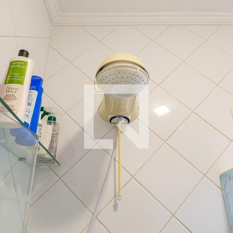 Casa à venda com 157m², 3 quartos e 2 vagas Casa à venda com 157m², 3 quartos e 2 vagasBanheiro Social - Chuveiro
