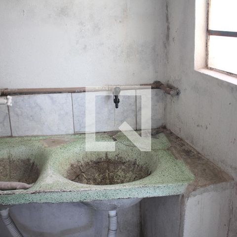 Casa à venda com 70m², 4 quartos e sem vagaÁrea de Serviço