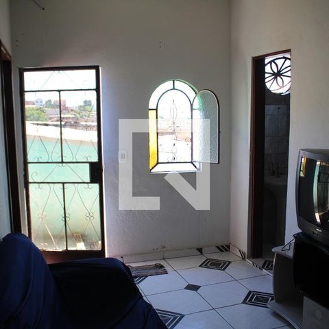 Casa à venda com 70m², 4 quartos e sem vagaSala