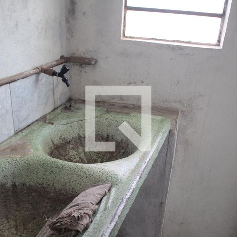 Casa à venda com 70m², 4 quartos e sem vagaÁrea de Serviço