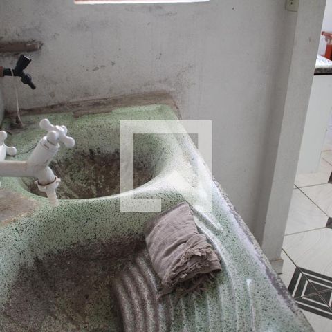 Casa à venda com 70m², 4 quartos e sem vagaÁrea de Serviço