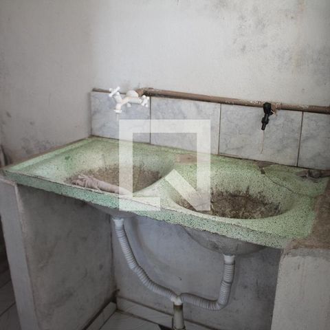 Casa à venda com 70m², 4 quartos e sem vagaÁrea de Serviço