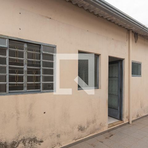 Casa à venda com 134m², 3 quartos e 2 vagas Casa à venda com 134m², 3 quartos e 2 vagasCasa 2- Fachada