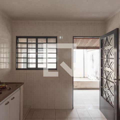 Casa à venda com 134m², 3 quartos e 2 vagas Casa à venda com 134m², 3 quartos e 2 vagasCozinha