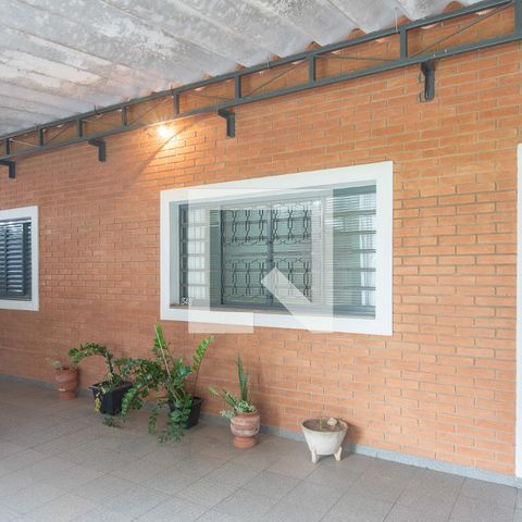 Casa à venda com 134m², 3 quartos e 2 vagas Casa à venda com 134m², 3 quartos e 2 vagasGaragem