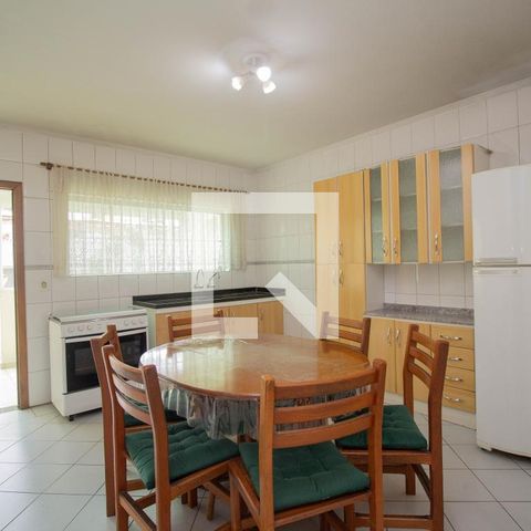 Casa à venda com 126m², 2 quartos e 3 vagas Casa à venda com 126m², 2 quartos e 3 vagasCozinha