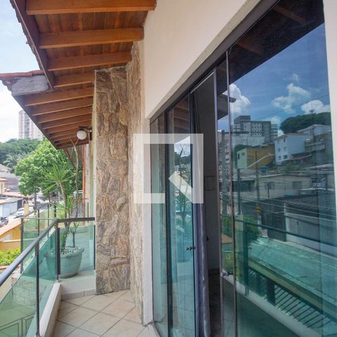 Casa à venda com 126m², 2 quartos e 3 vagas Casa à venda com 126m², 2 quartos e 3 vagasVaranda Quarto 2