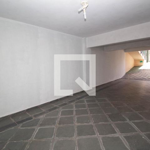 Casa à venda com 126m², 2 quartos e 3 vagas Casa à venda com 126m², 2 quartos e 3 vagasGaragem